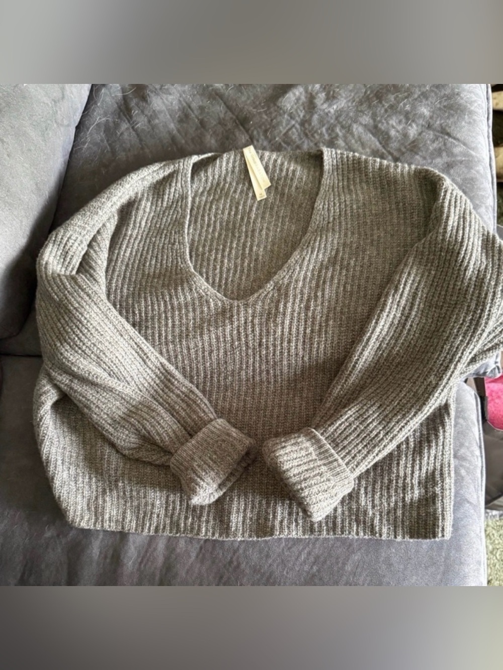 Aritzia Babaton gray ribbed knit sweater size XS
